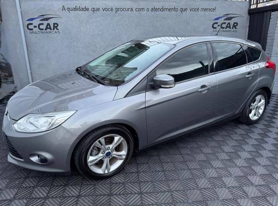 FORD FOCUS 1.6 SE SEDAN 16V FLEX 4P POWERSHIFT